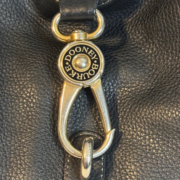 Dooney & Bourke black pebble grain leather logo lock hobo bag. - Picture 4 of 7